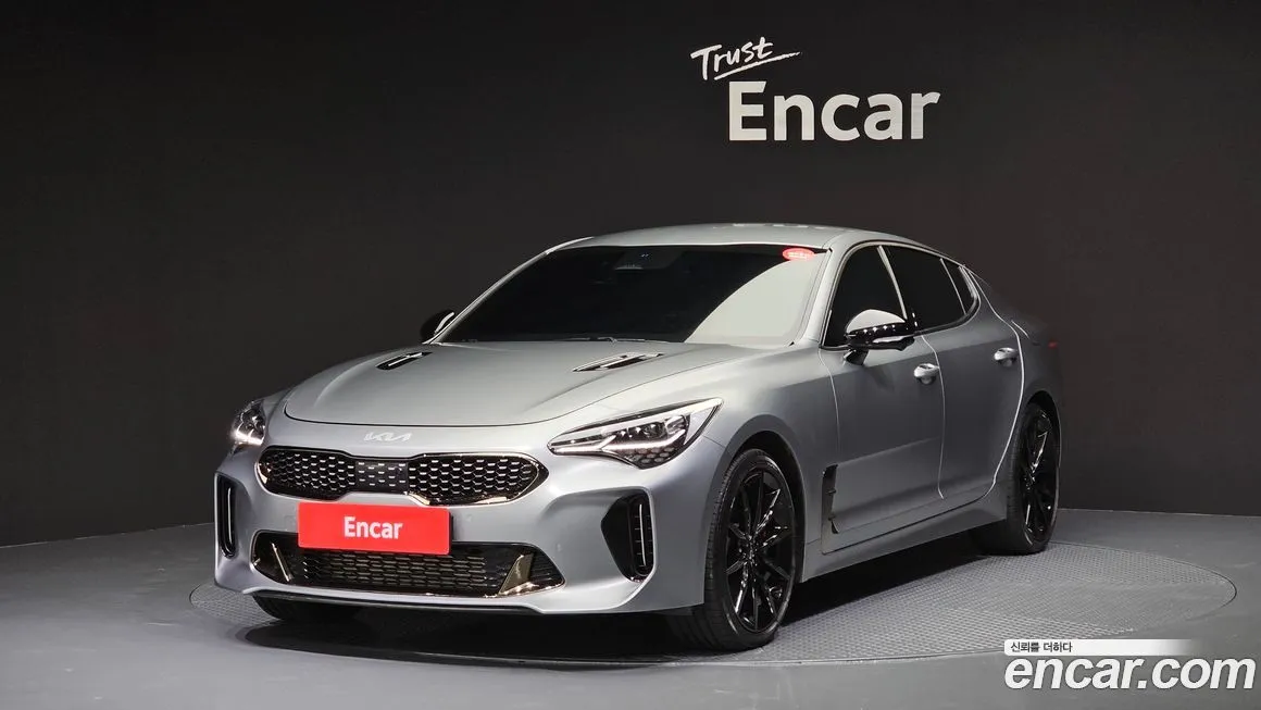 Kia Stinger — фото 1