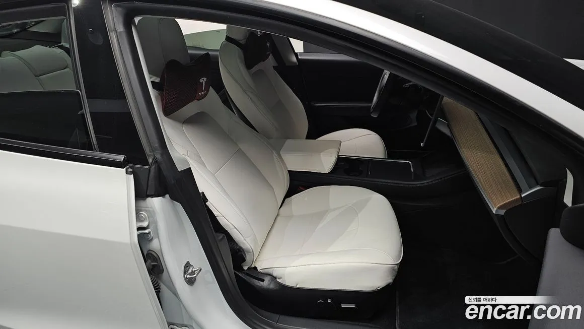 Tesla Model 3 — фото 10