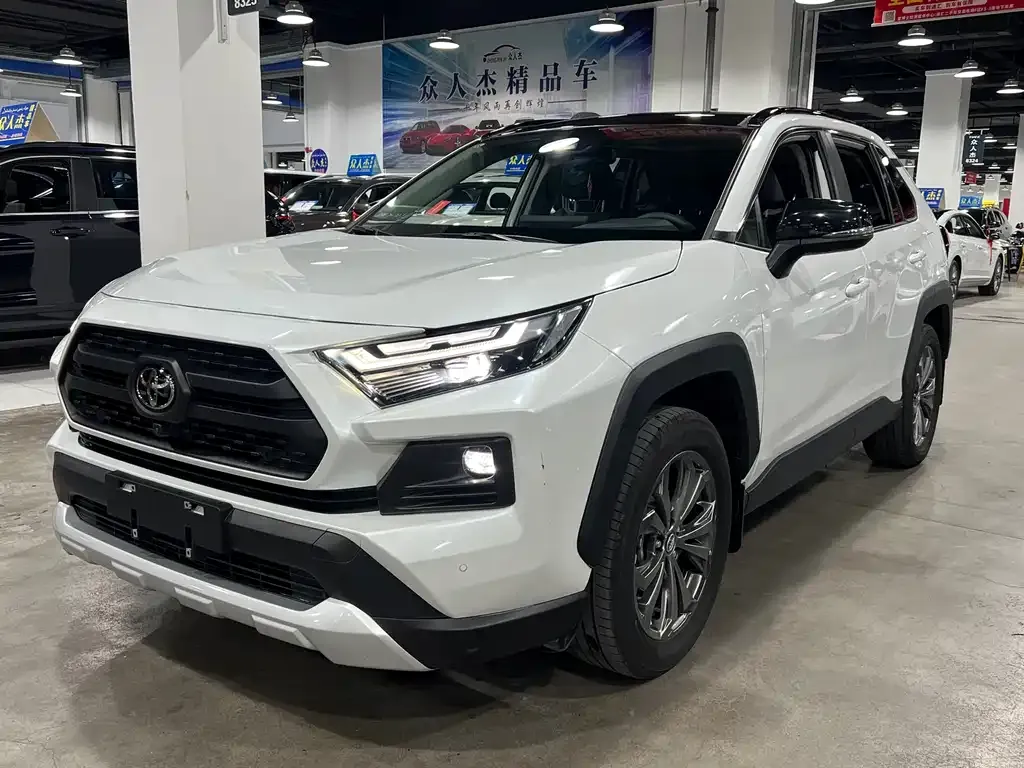 Toyota RAV4 — фото 2