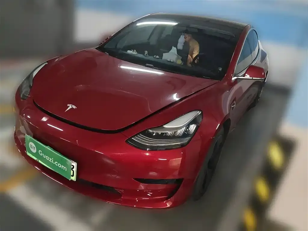 Tesla Model 3 — фото 2