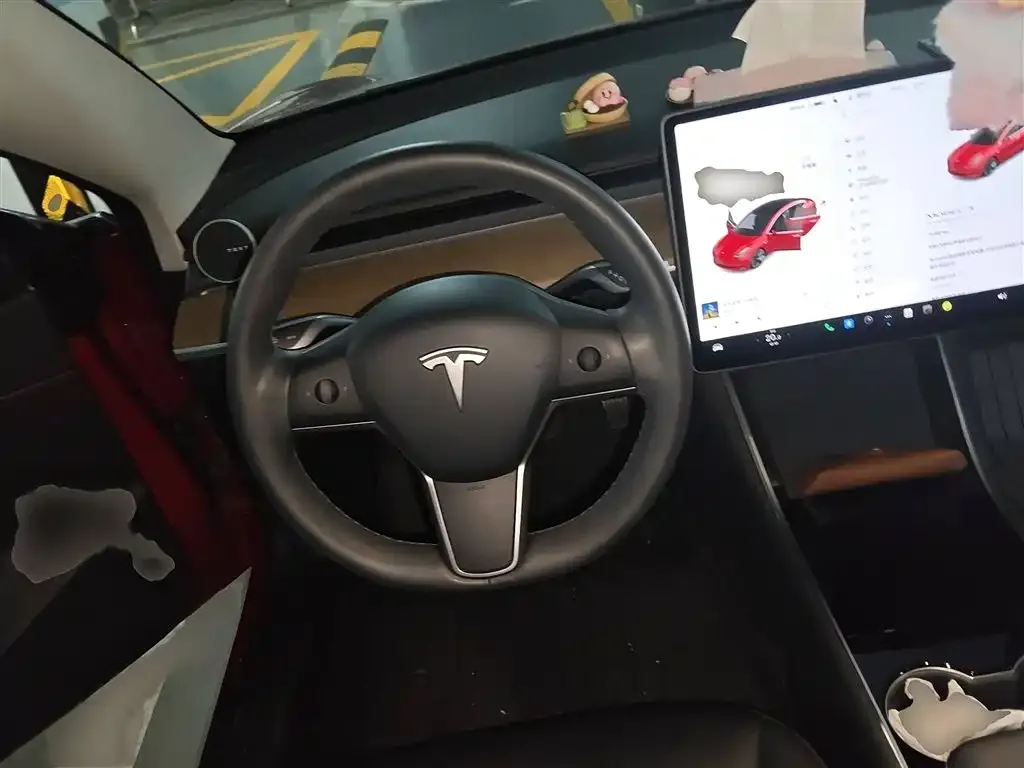 Tesla Model 3 — фото 3