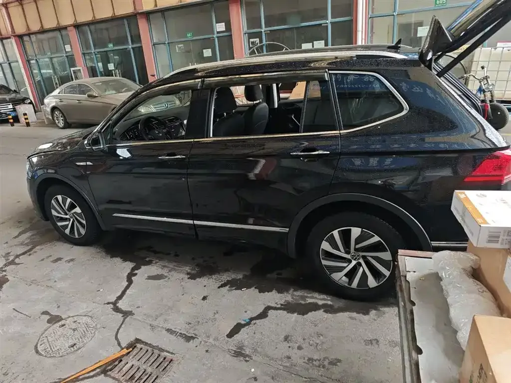 Volkswagen Tiguan L New Energy — фото 5