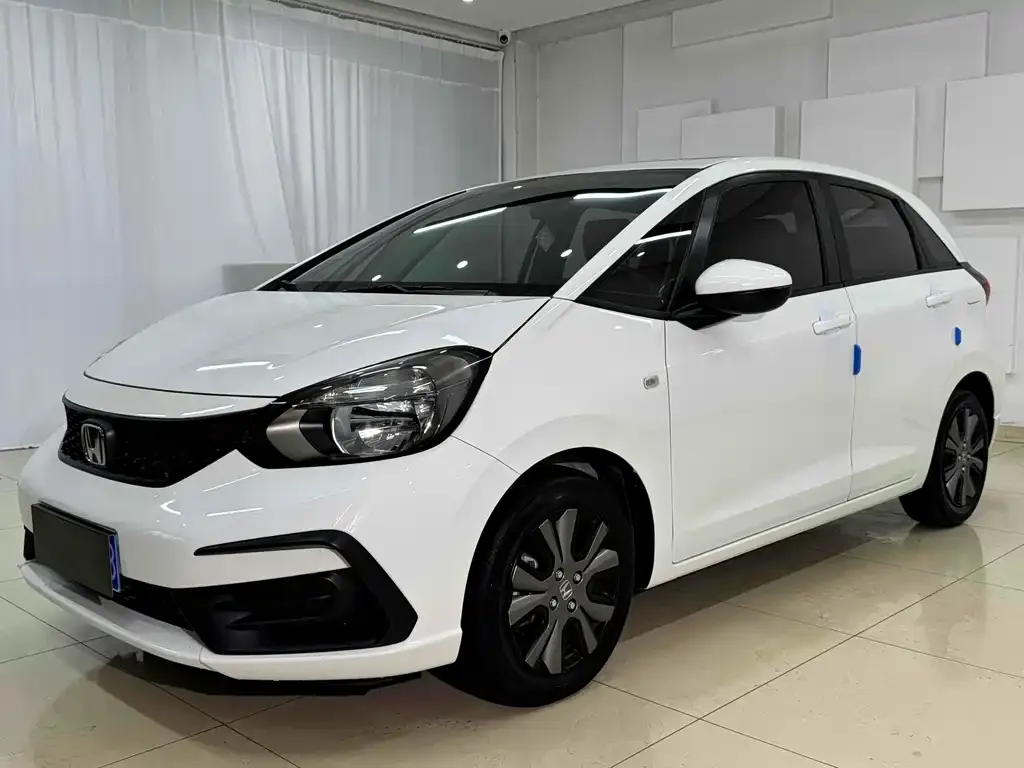 Honda Fit — фото 1