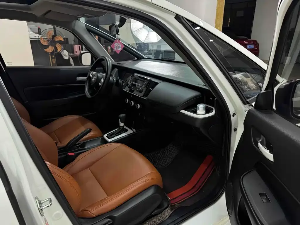 Honda Fit — фото 10