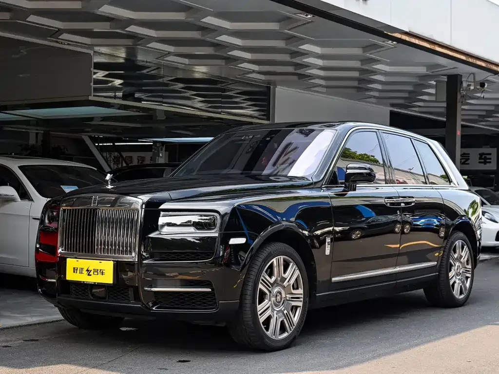 Rolls-Royce Cullinan — фото 1
