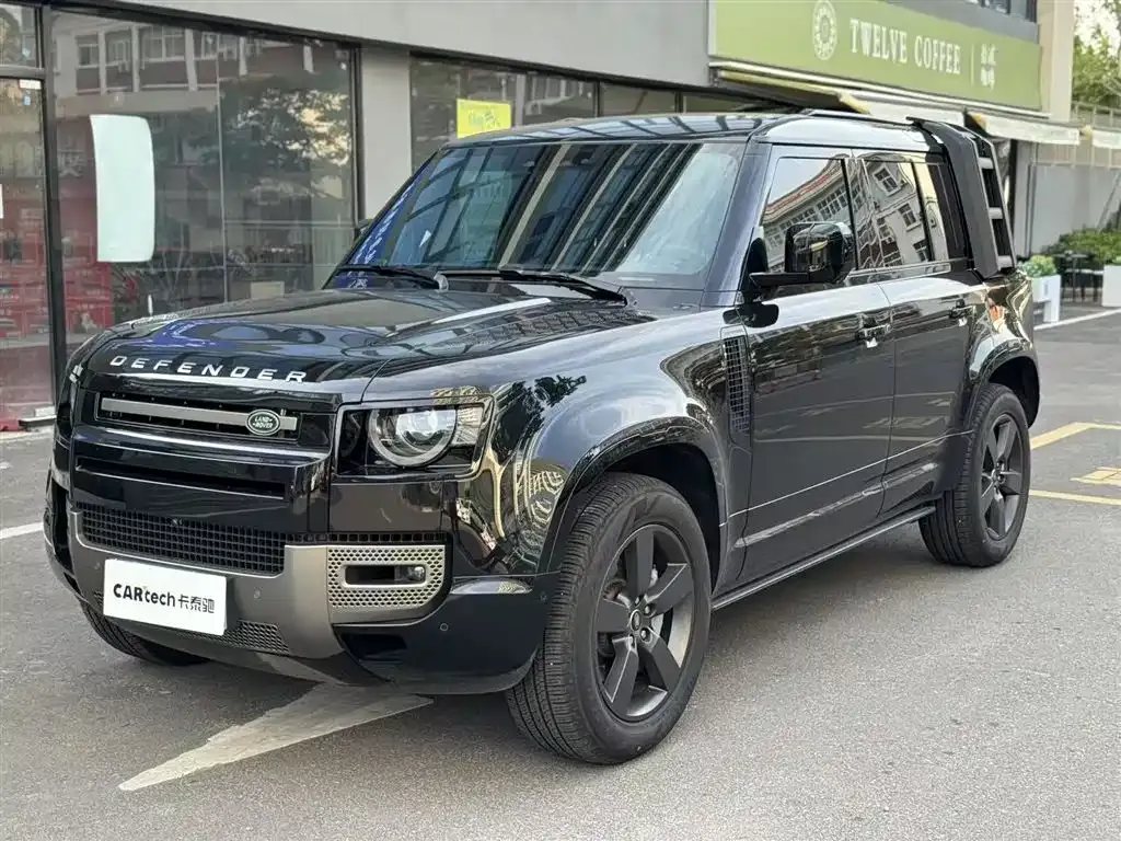 Land Rover Defender — фото 1