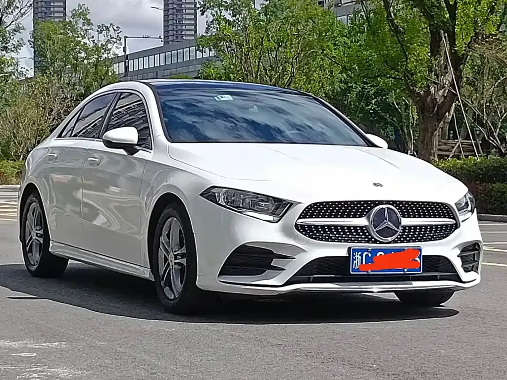Mercedes-Benz A-Class — фото 1