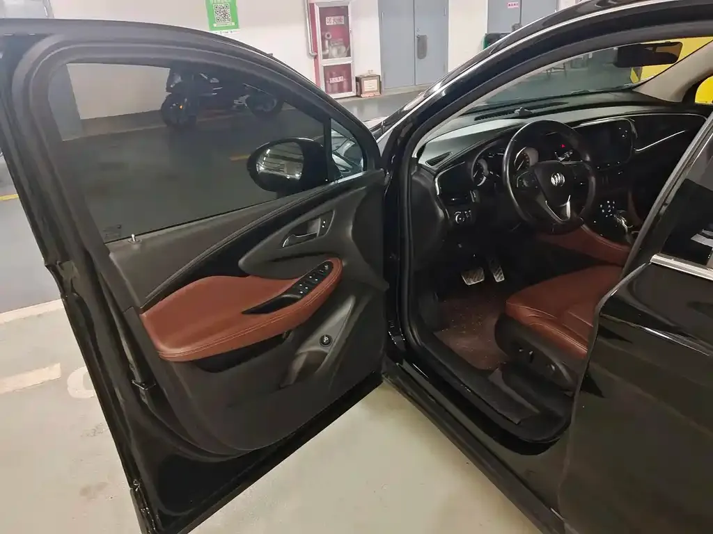 Buick Envision Plus — фото 6