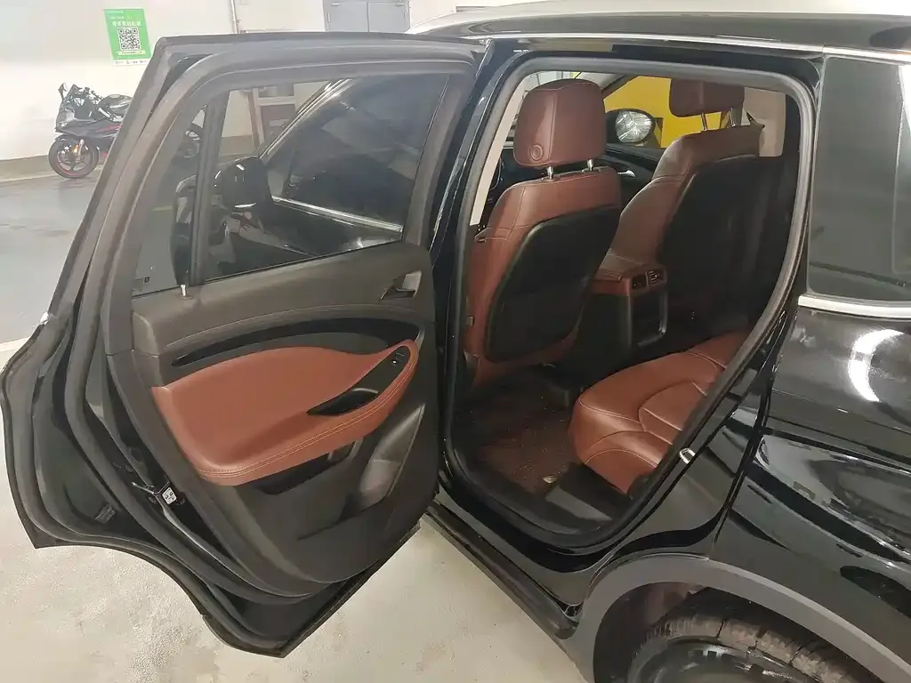 Buick Envision Plus — фото 8