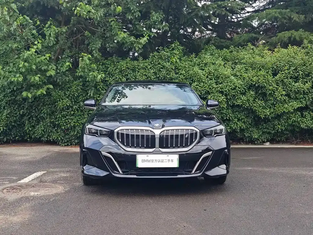BMW i5 — фото 2