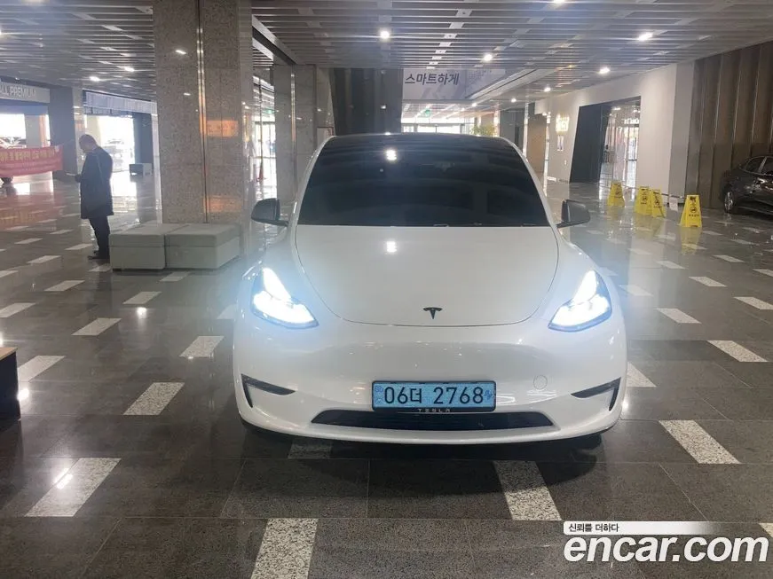 Tesla Model Y — фото 2