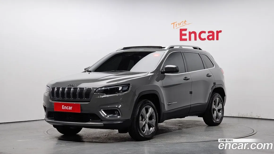 Jeep Cherokee — фото 1