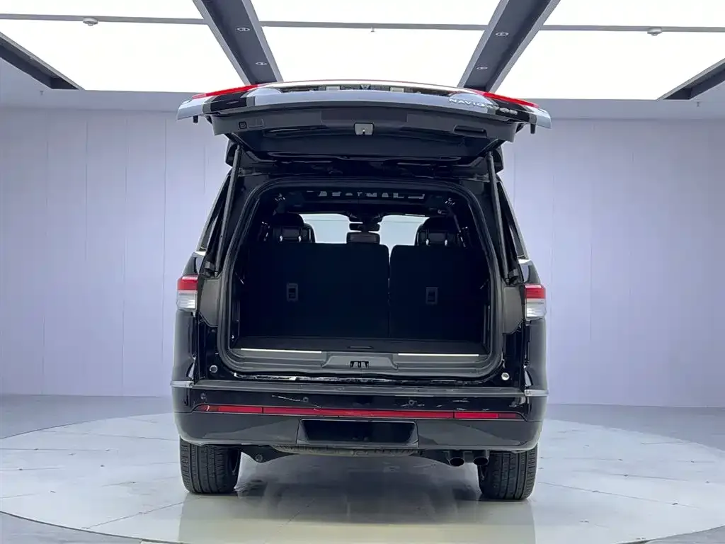 Lincoln Navigator — фото 9