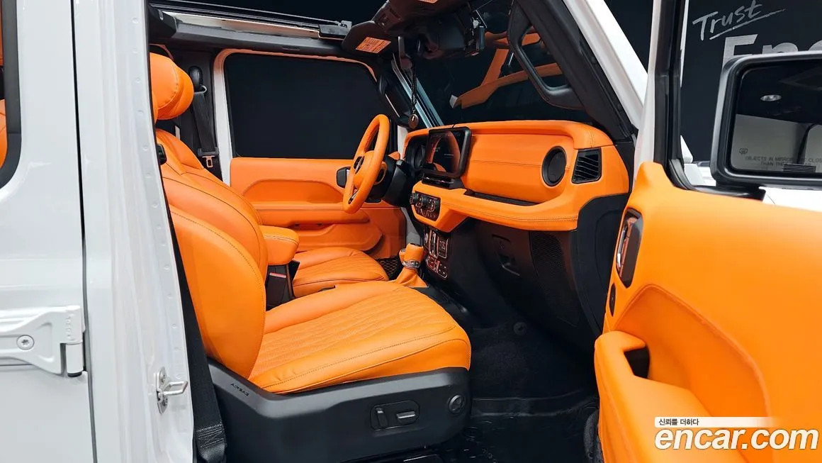 Jeep Wrangler — фото 10