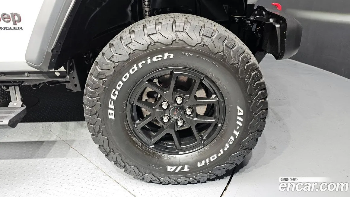 Jeep Wrangler — фото 5