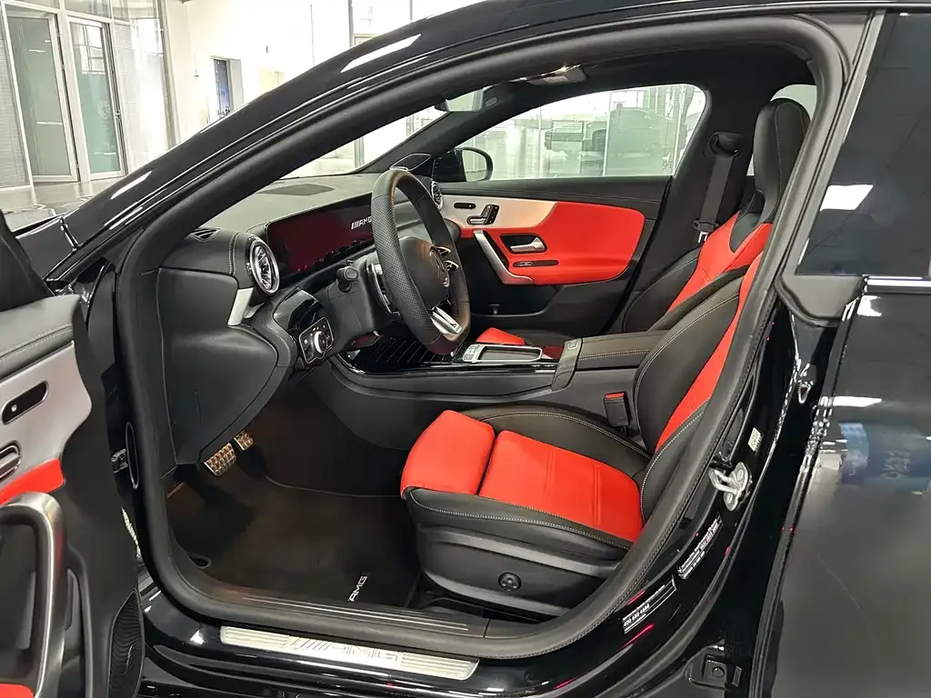 Mercedes-Benz CLA AMG — фото 5