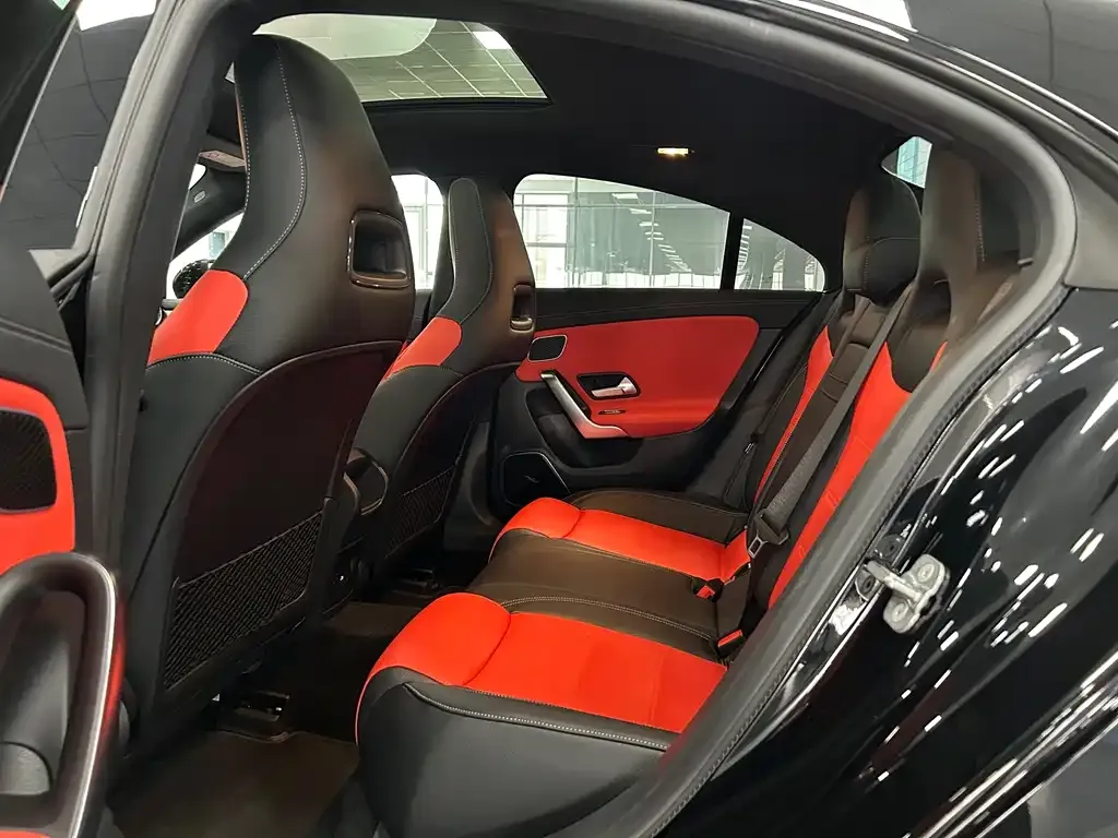 Mercedes-Benz CLA AMG — фото 7
