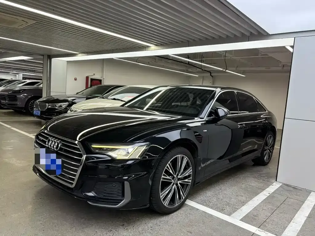 Audi A6L — фото 1