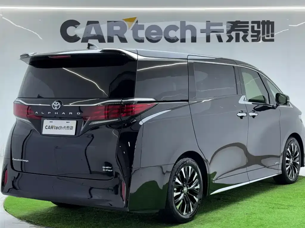 Toyota Alphard — фото 5