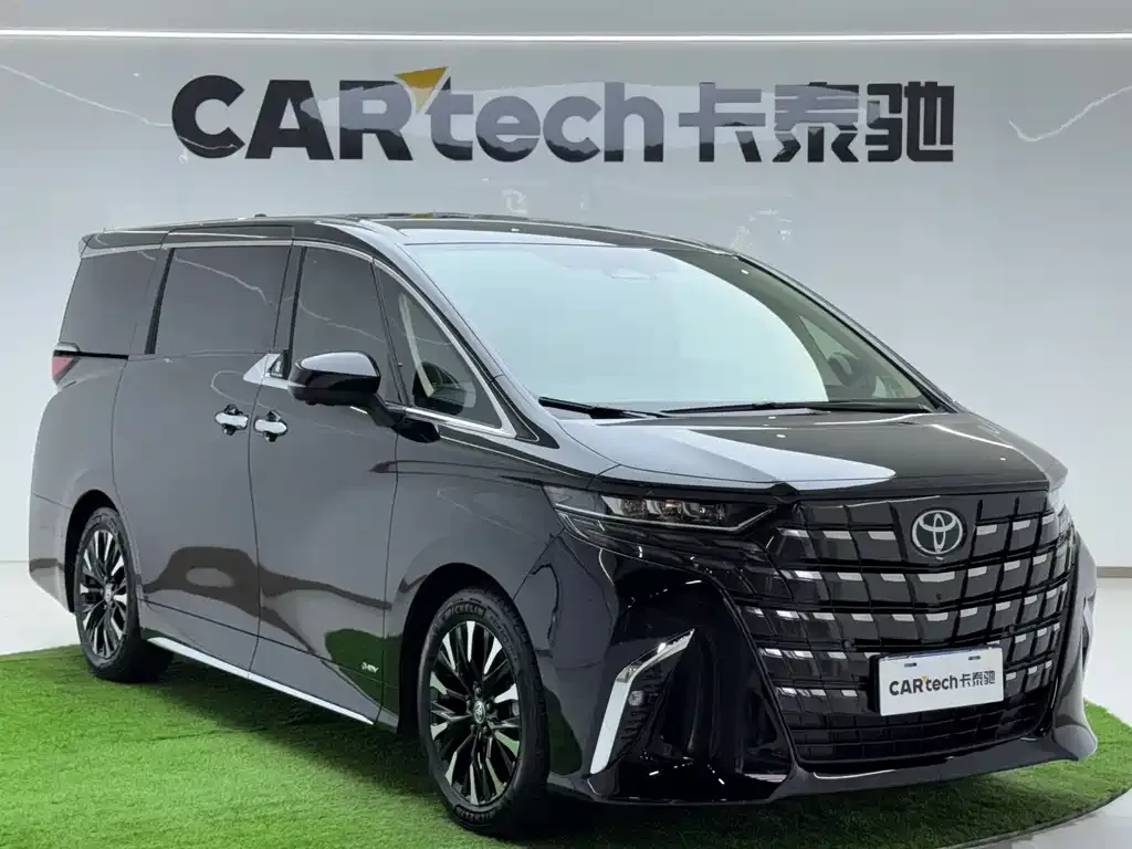 Toyota Alphard — фото 7