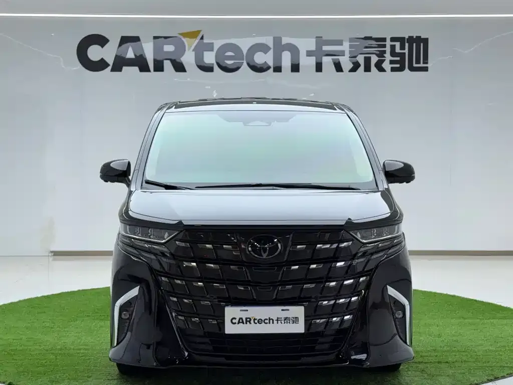 Toyota Alphard — фото 8