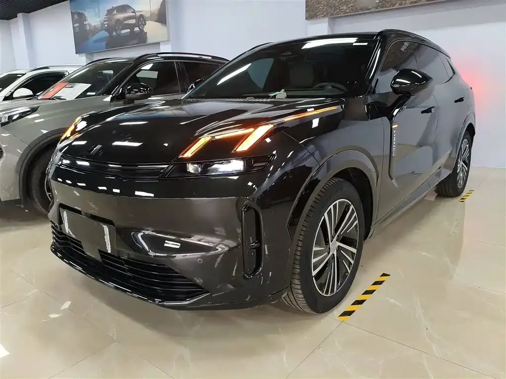 Lynk & Co 08 EM-P — фото 2