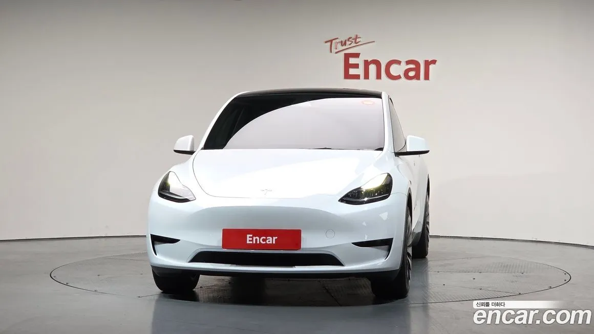 Tesla Model Y — фото 3