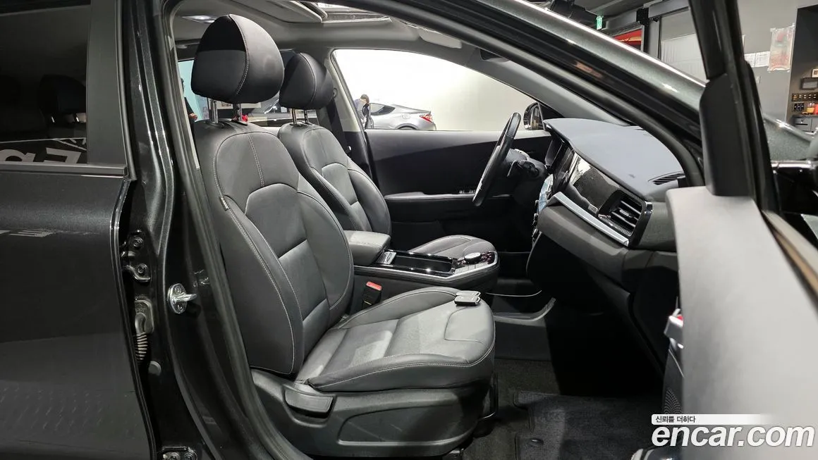 Kia Niro — фото 10