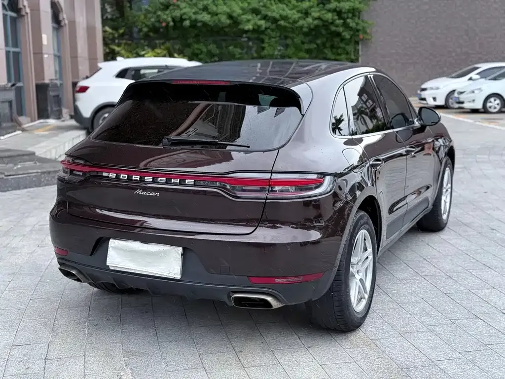 Porsche Macan — фото 9