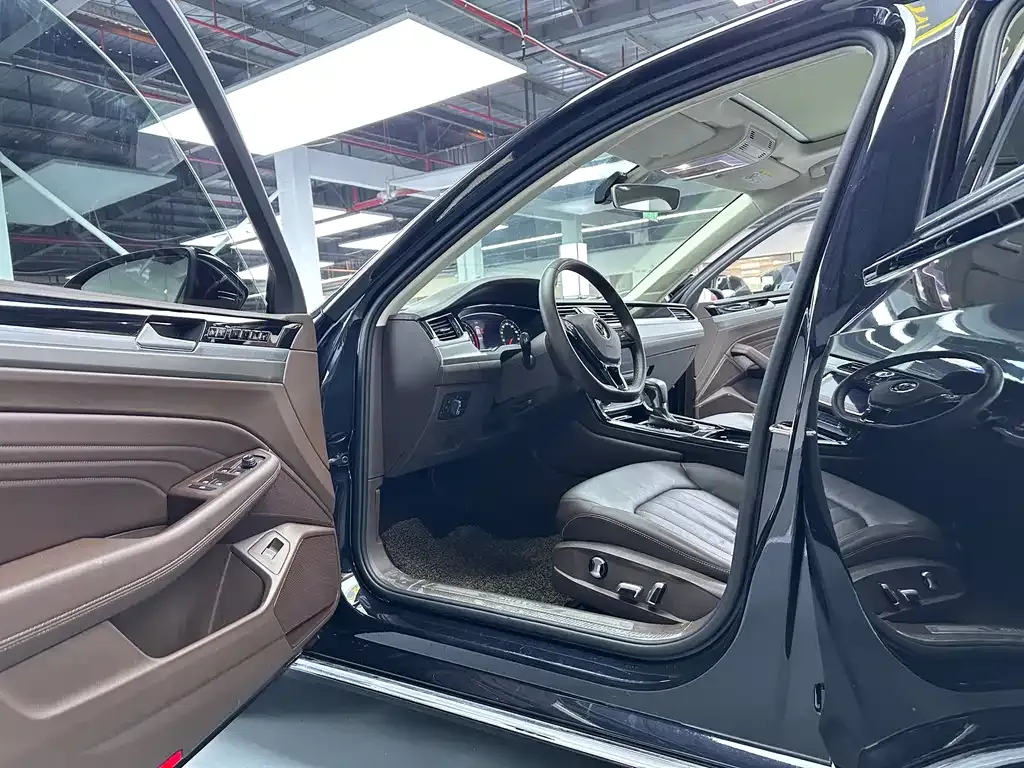 Volkswagen Phideon — фото 4