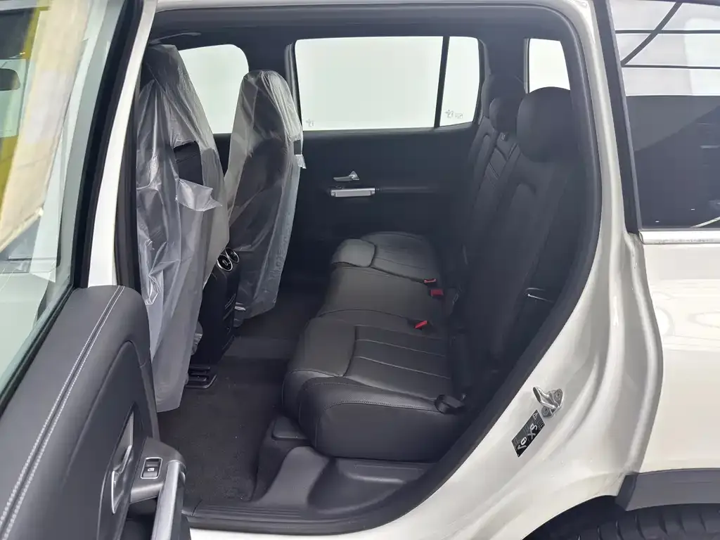 Mercedes-Benz EQB — фото 10