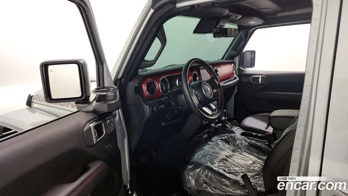 Jeep Wrangler — фото 10