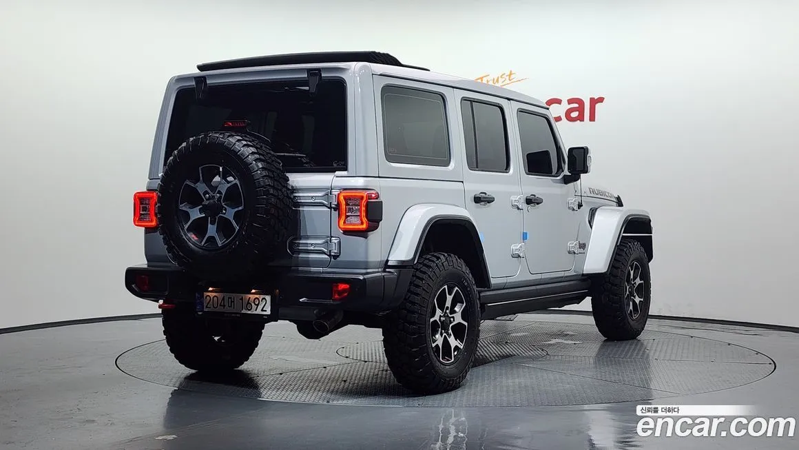 Jeep Wrangler — фото 2