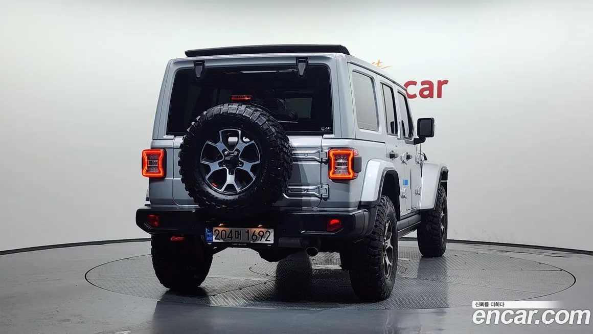 Jeep Wrangler — фото 4