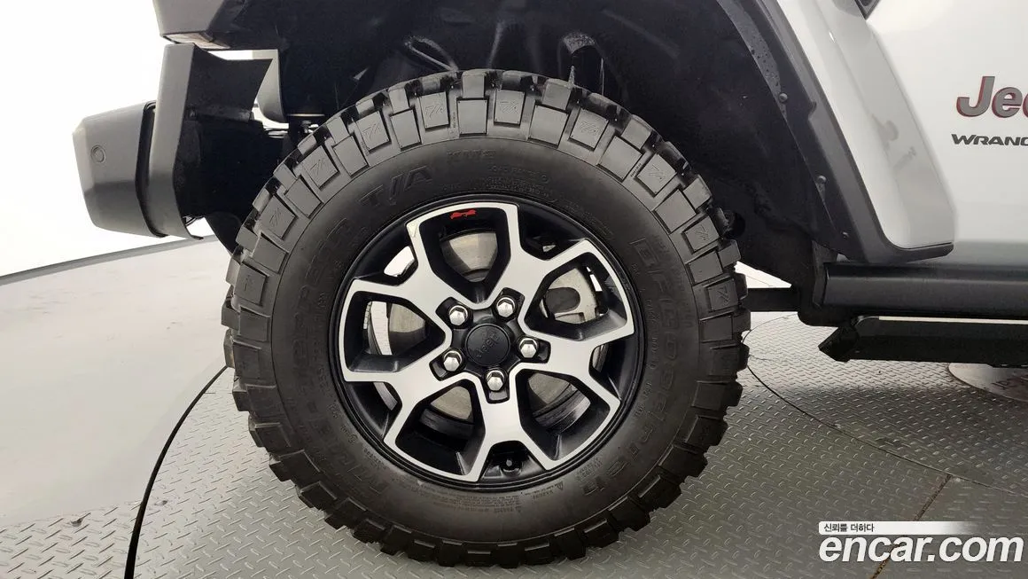 Jeep Wrangler — фото 5