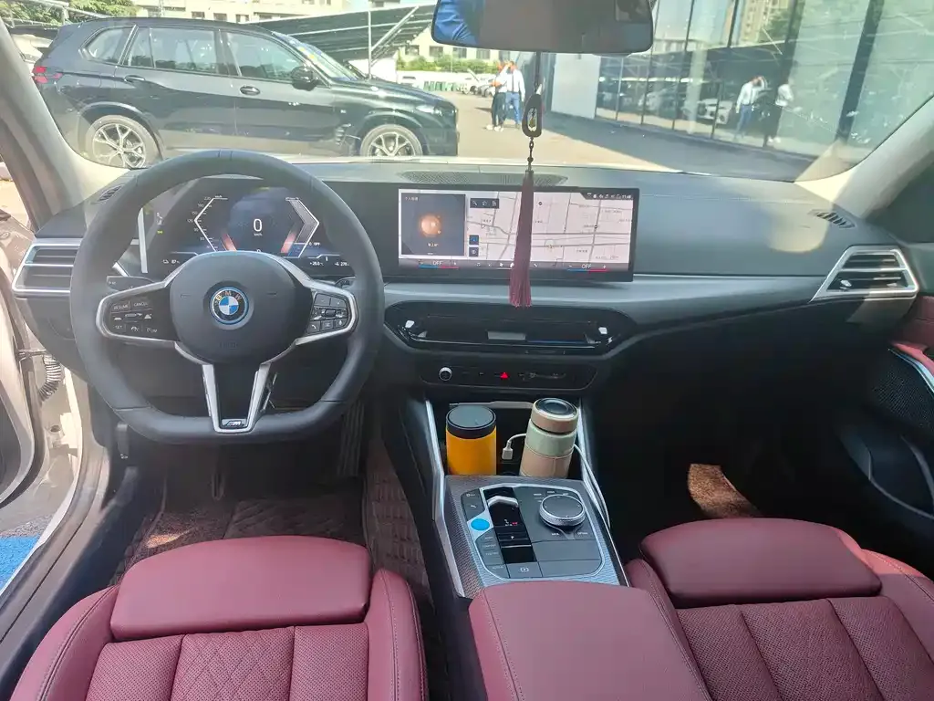 BMW i3 — фото 7