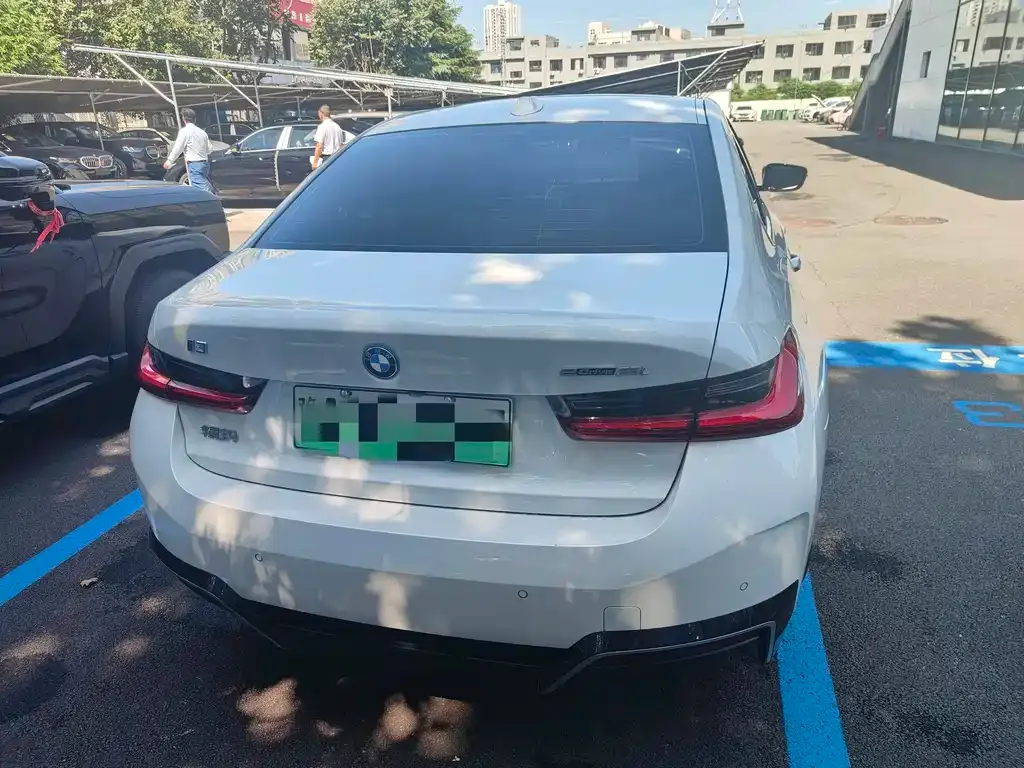 BMW i3 — фото 8