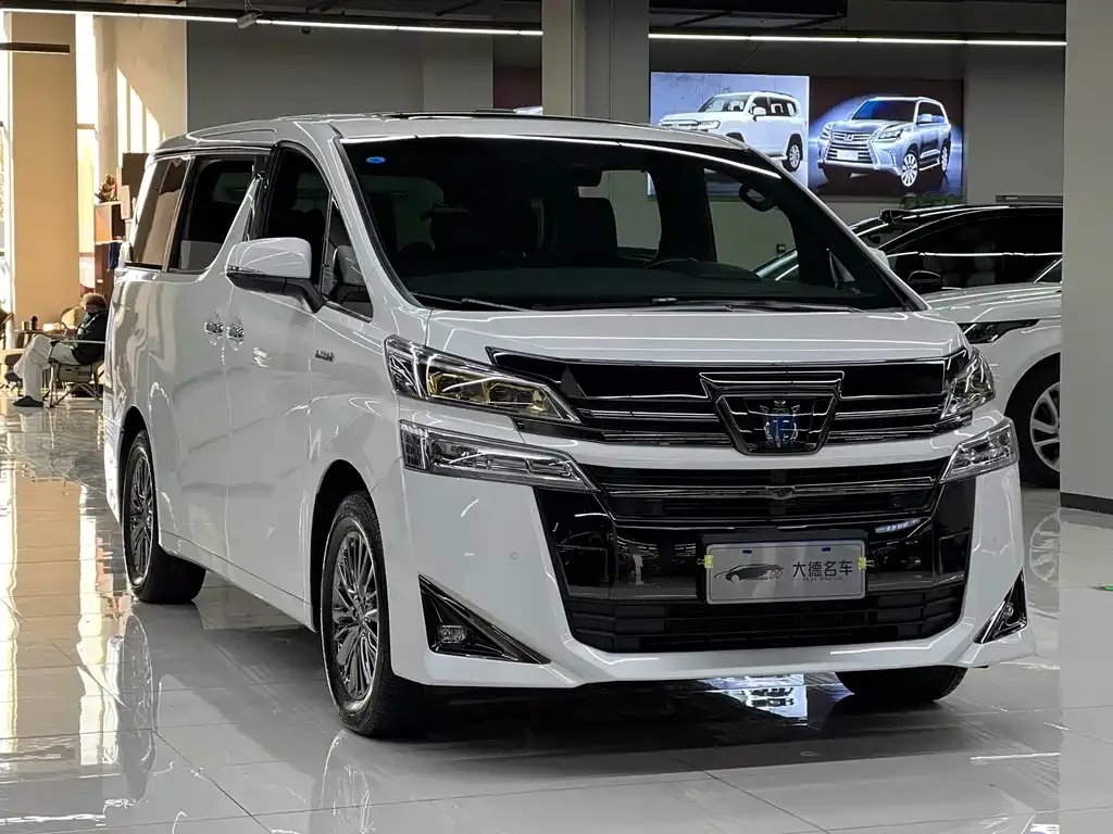 Toyota Vellfire — фото 3