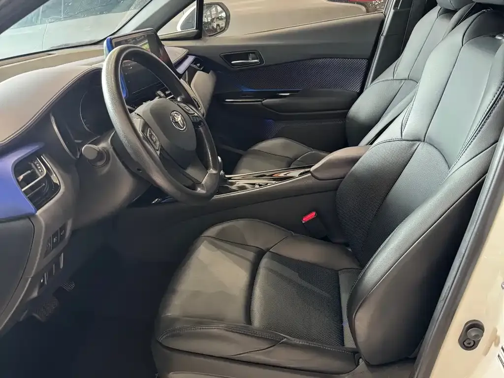 Toyota C-HR — фото 3