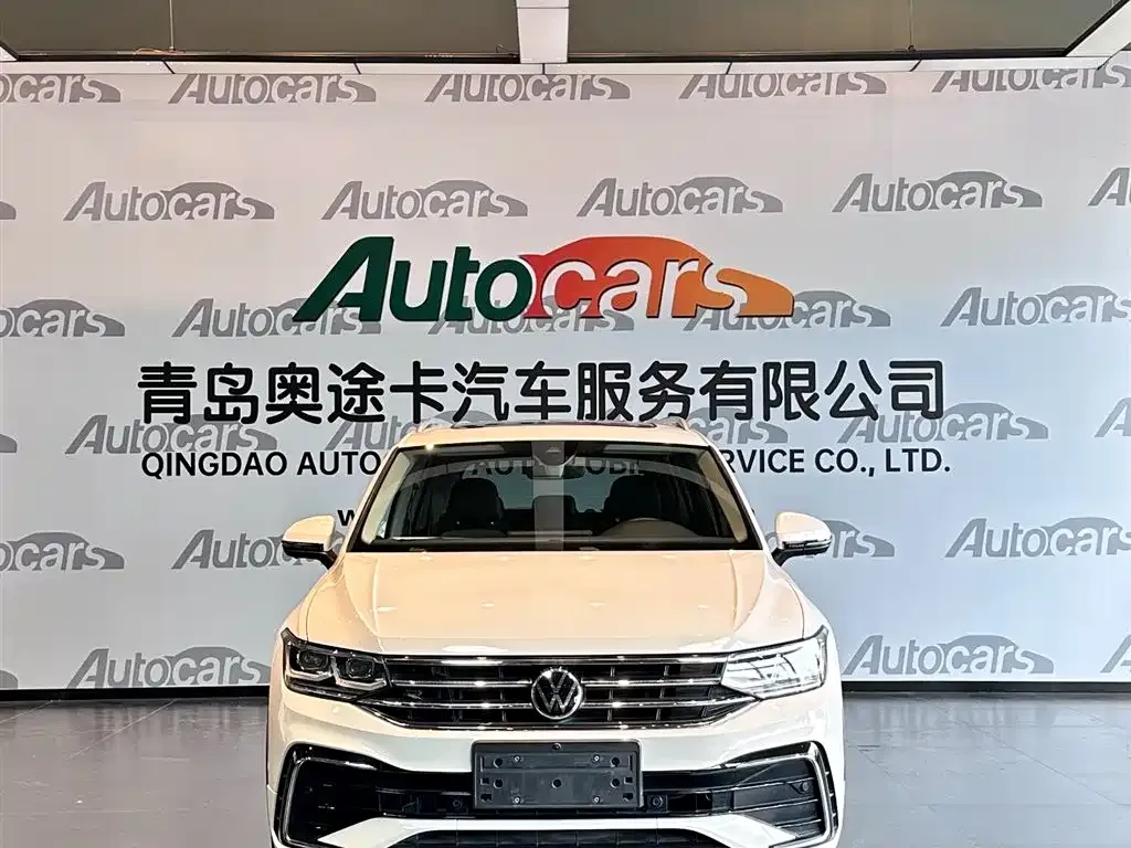 Volkswagen Tiguan L — фото 2