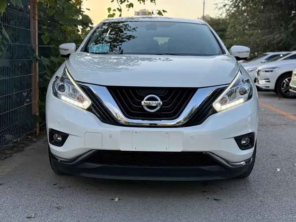 Nissan Murano — фото 1