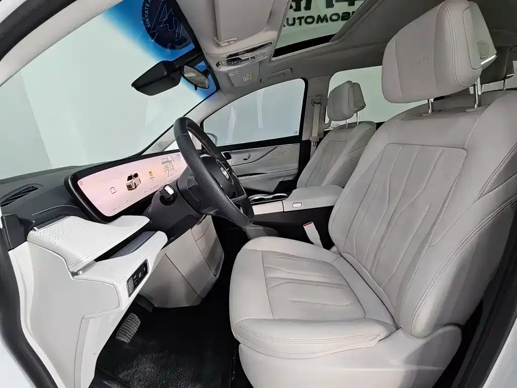 Buick GL8 Hybrid — фото 9