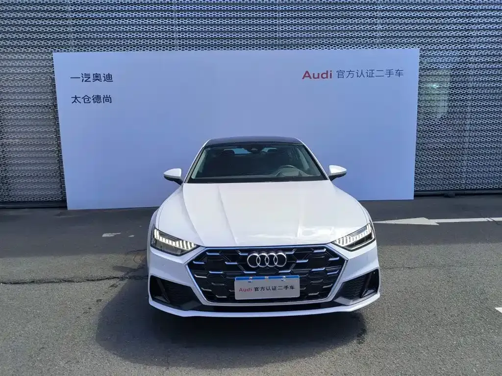 Audi A7 — фото 1