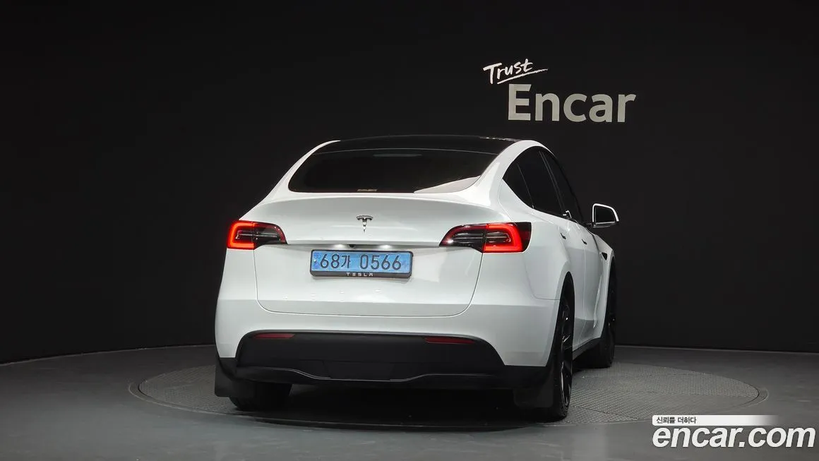 Tesla Model Y — фото 4
