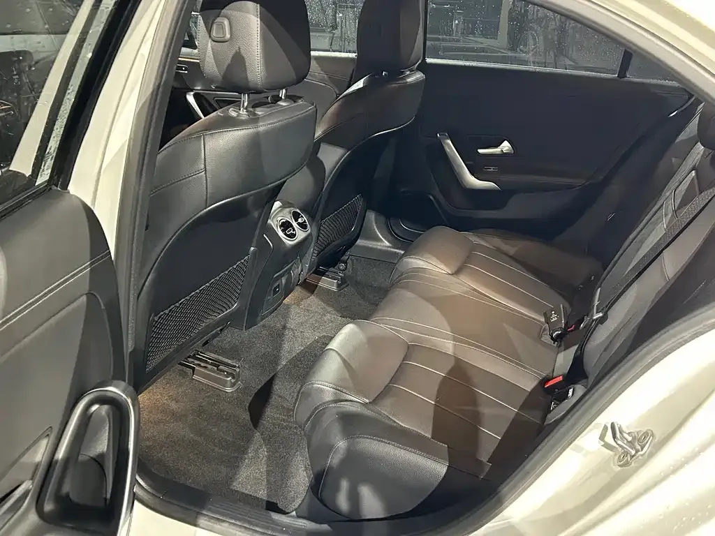 Mercedes-Benz A-Class — фото 10
