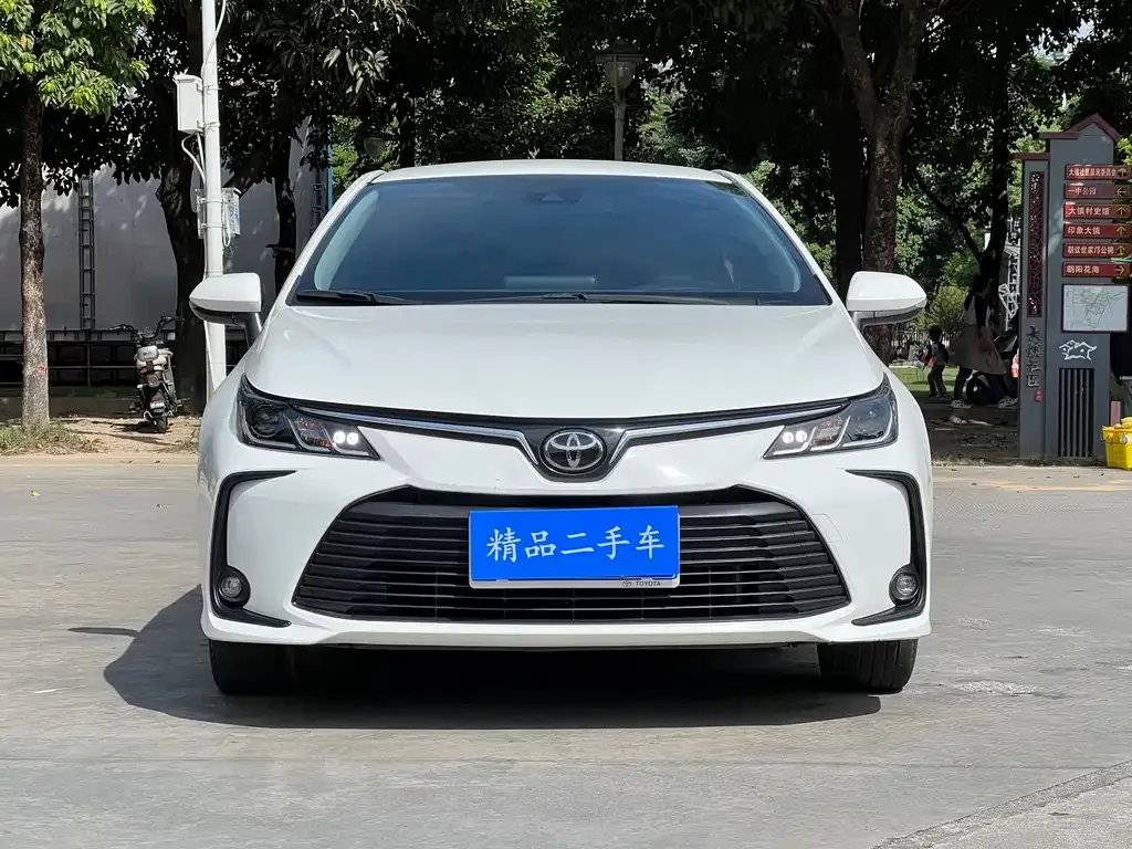 Toyota Corolla — фото 2