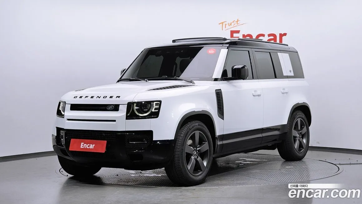 Land Rover Defender — фото 1