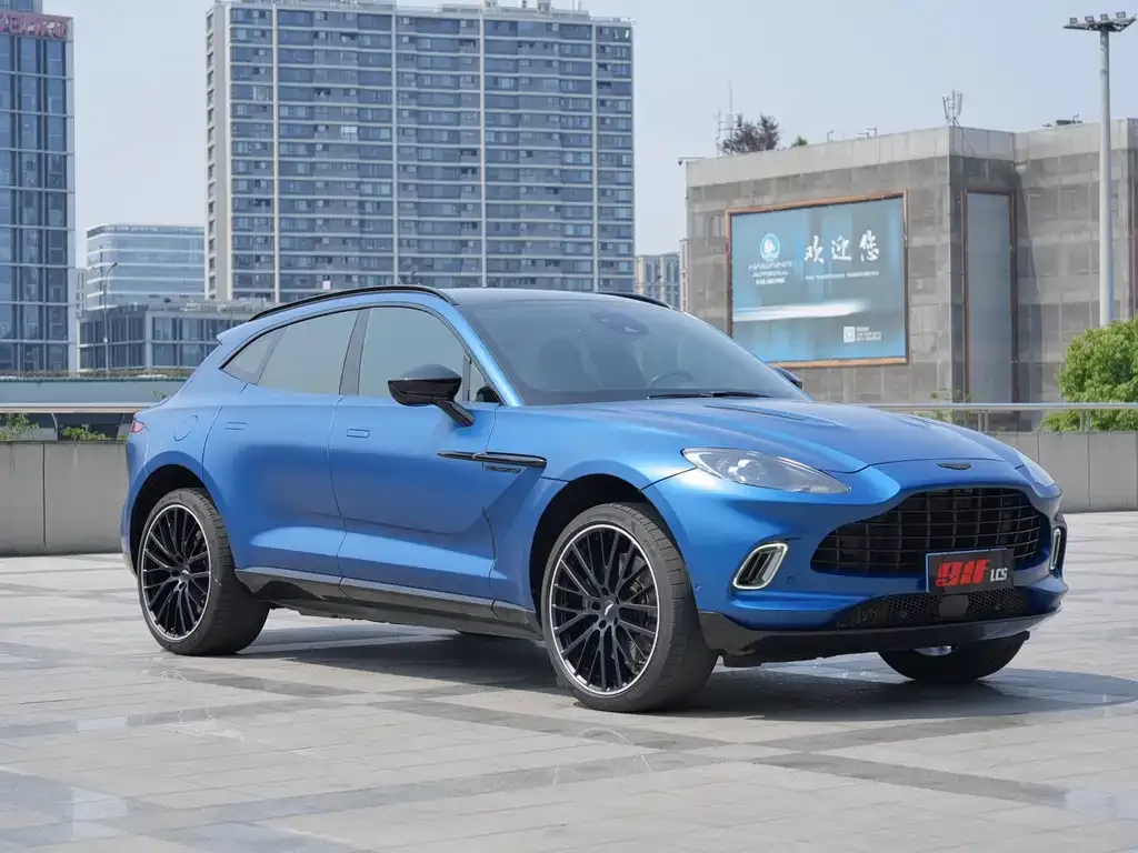 Aston Martin DBX — фото 2