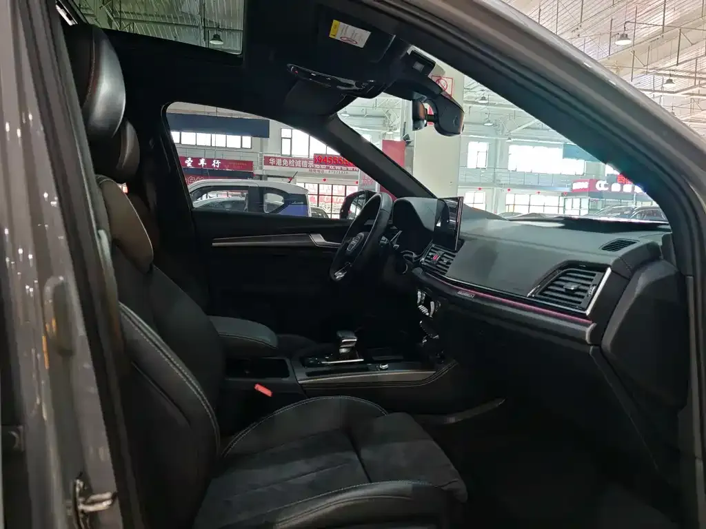 Audi Q5L Sportback — фото 6