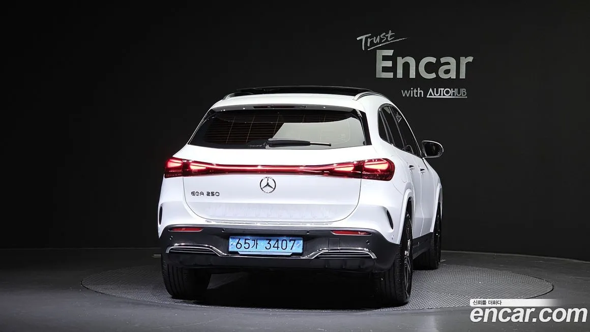 Mercedes-Benz EQA — фото 4